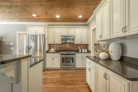 8350 Front Gate Cir, Ooltewah, TN 37363 photo 17