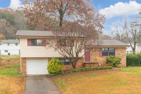 5923 Hillcrest Dr, Harrison, TN 37341 photo 1