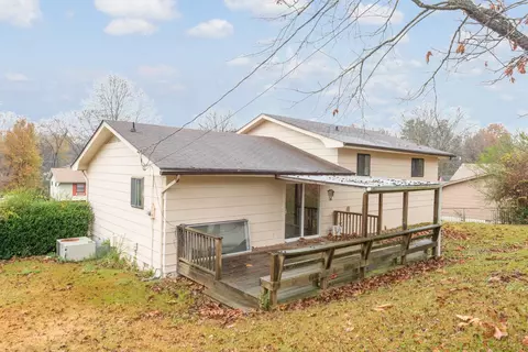 5923 Hillcrest Dr, Harrison, TN 37341 photo 2