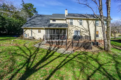 9308 Mountain Shadows Dr, Chattanooga, TN 37421 photo 3