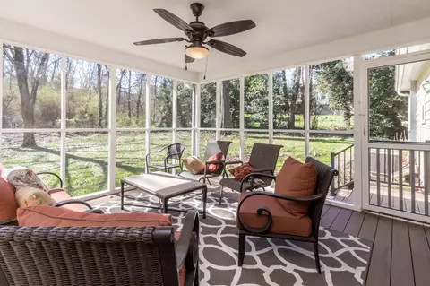 9308 Mountain Shadows Dr, Chattanooga, TN 37421 photo 5