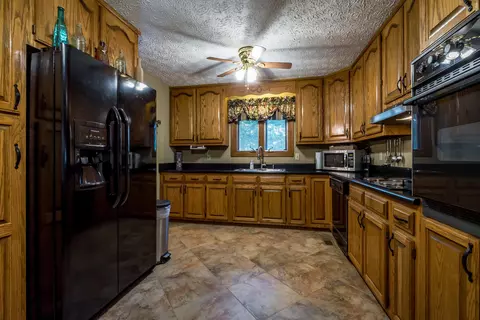 525 Riverview Dr, Jasper, TN 37347 photo 10