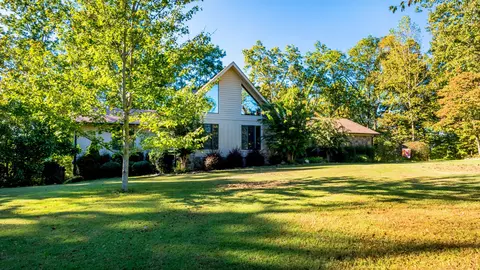 525 Riverview Dr, Jasper, TN 37347 photo 1