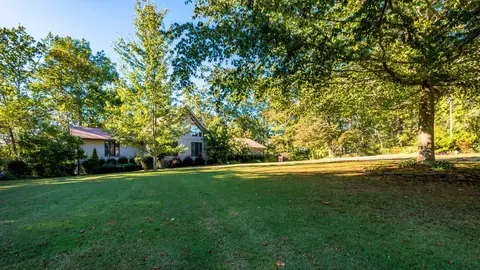 525 Riverview Dr, Jasper, TN 37347 photo 2