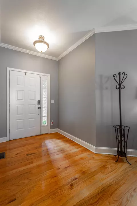 870 Windrush Loop, Chattanooga, TN 37421 photo 3