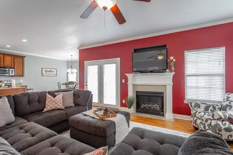 870 Windrush Loop, Chattanooga, TN 37421 photo 6