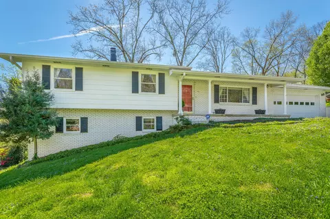 1408 Highcrest Dr, Hixson, TN 37343 photo 2