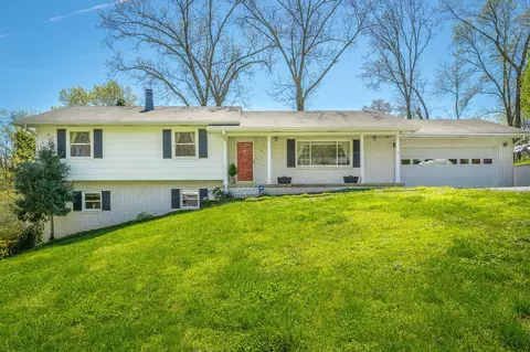 1408 Highcrest Dr, Hixson, TN 37343 photo 1