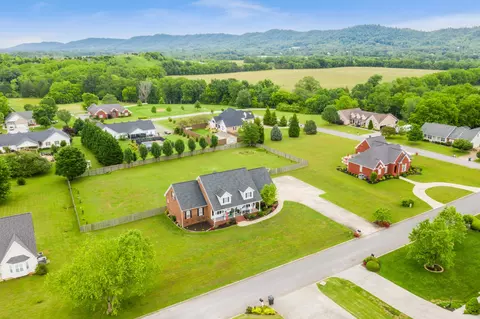 105 Clover Dr, Ringgold, GA 30736 photo 4