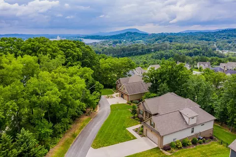 3606 Crestline Pl, Chattanooga, TN 37415 photo 5