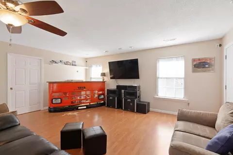 9401 Berkshire Cir, Chattanooga, TN 37421 photo 28