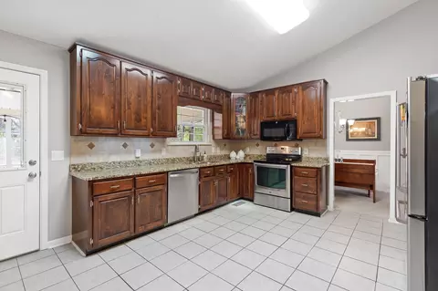 9401 Berkshire Cir, Chattanooga, TN 37421 photo 6