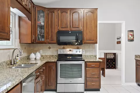 9401 Berkshire Cir, Chattanooga, TN 37421 photo 7