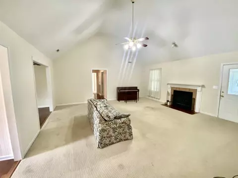 482 Henry Dr, Ringgold, GA 30736 photo 5