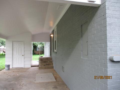 702 W Broad St, Decherd, TN 37324 photo 4