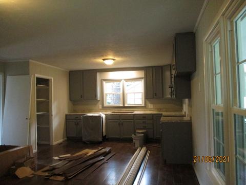702 W Broad St, Decherd, TN 37324 photo 5