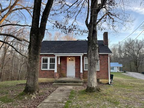 401 High Point Dr, Centerville, TN 37033 photo 1