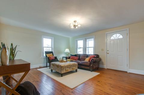 208 Central High St, Dickson, TN 37055 photo 8