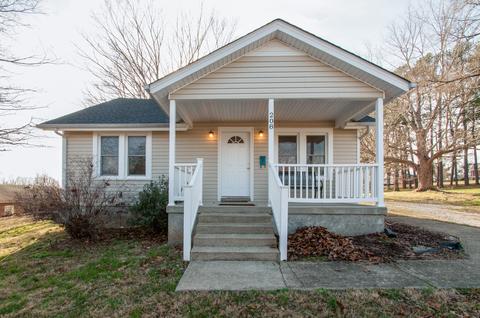 208 Central High St, Dickson, TN 37055 photo 1