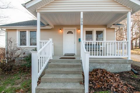 208 Central High St, Dickson, TN 37055 photo 4