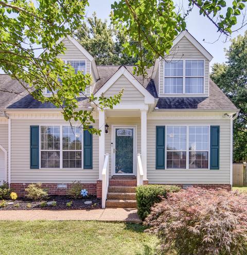 1821 Devon Dr, Spring Hill, TN 37174 photo 1