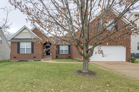 2004 Flocking Dr, Spring Hill, TN 37174 photo 1