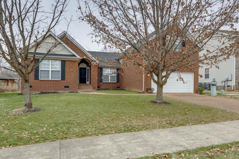 2004 Flocking Dr, Spring Hill, TN 37174 photo 2