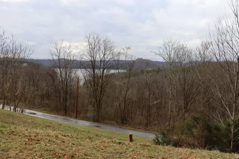 109 Harbor Point Dr, Silver Point, TN 38582