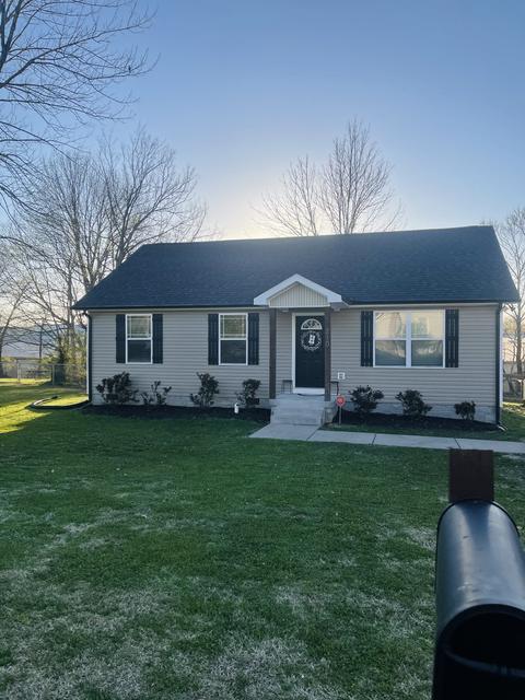 210 Hardin Ave, Dickson, TN 37055 photo 1