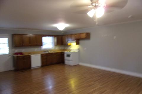 305 9th Ave S, Decherd, TN 37324 photo 5
