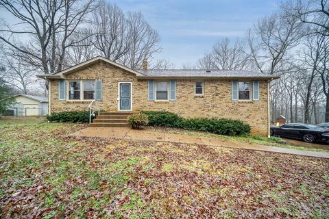 108 Few Ln, Dickson, TN 37055 photo 1