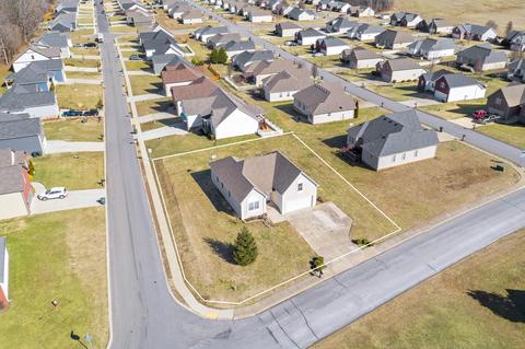 3758 Legacy Dr, Springfield, TN 37172 photo 2