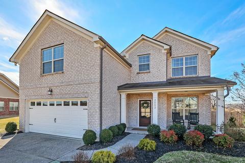 2002 Bonner Pl, Spring Hill, TN 37174 photo 1