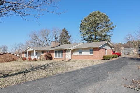 2202 Ruth St, Springfield, TN 37172 photo 4