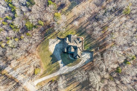 300 Batson Rd, Cunningham, TN 37052 photo 2