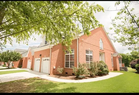 8261 Double Eagle Ct, Ooltewah, TN 37363 photo 1