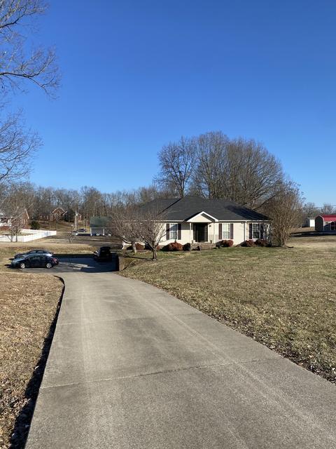 1054 Pond Switch Rd, Dickson, TN 37055 photo 1
