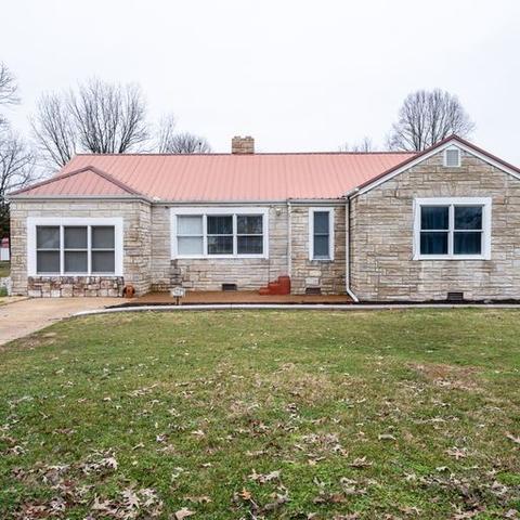 902 W Main St, Decherd, TN 37324 photo 1