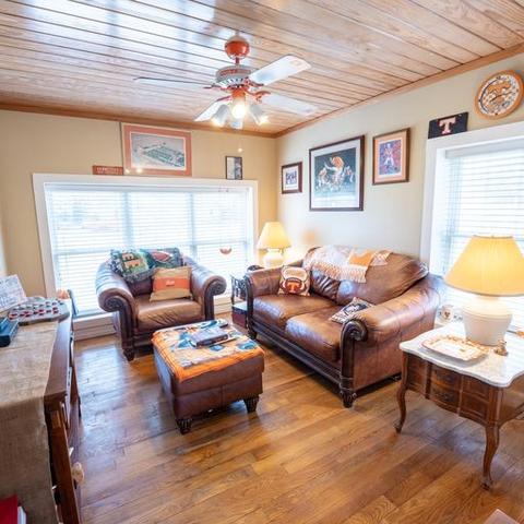 902 W Main St, Decherd, TN 37324 photo 6