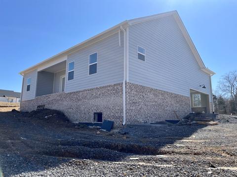 135 Claypool Rd, Bethpage, TN 37022 photo 4