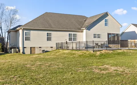 8698 Streamside Dr, Ooltewah, TN 37363 photo 6