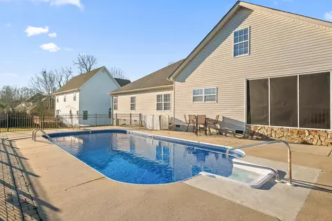 8698 Streamside Dr, Ooltewah, TN 37363 photo 9