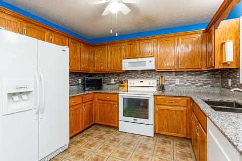 1126 Hillside Dr, Springfield, TN 37172 photo 3