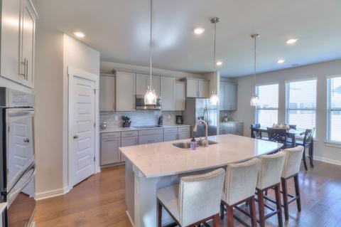 1650 Burrows Ave, Murfreesboro, TN 37129 photo 9