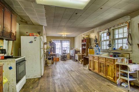 365 Crain Rd, Walling, TN 38587 photo 6