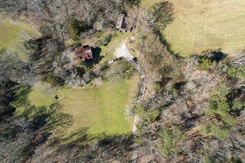 365 Crain Rd, Walling, TN 38587 photo 2