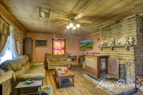 365 Crain Rd, Walling, TN 38587 photo 3