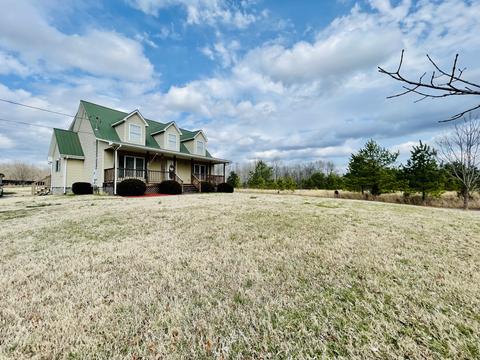 307 Middle School Rd, Centerville, TN 37033 photo 2
