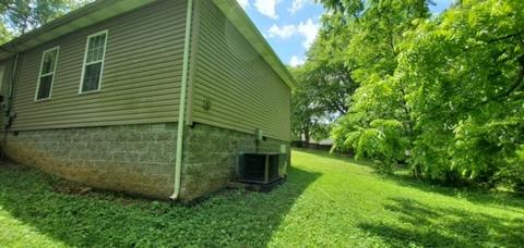 703 Smith St, Springfield, TN 37172 photo 2
