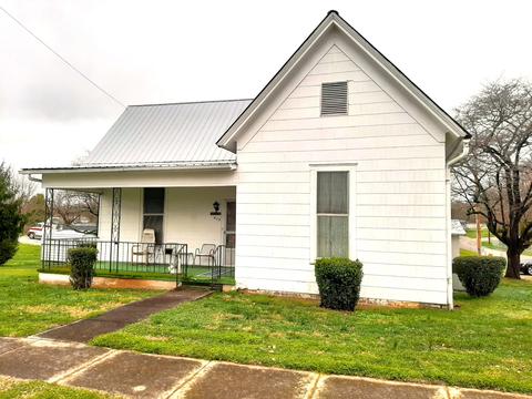 403 W Main St, Decherd, TN 37324 photo 1